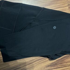 Lululemon black leggings